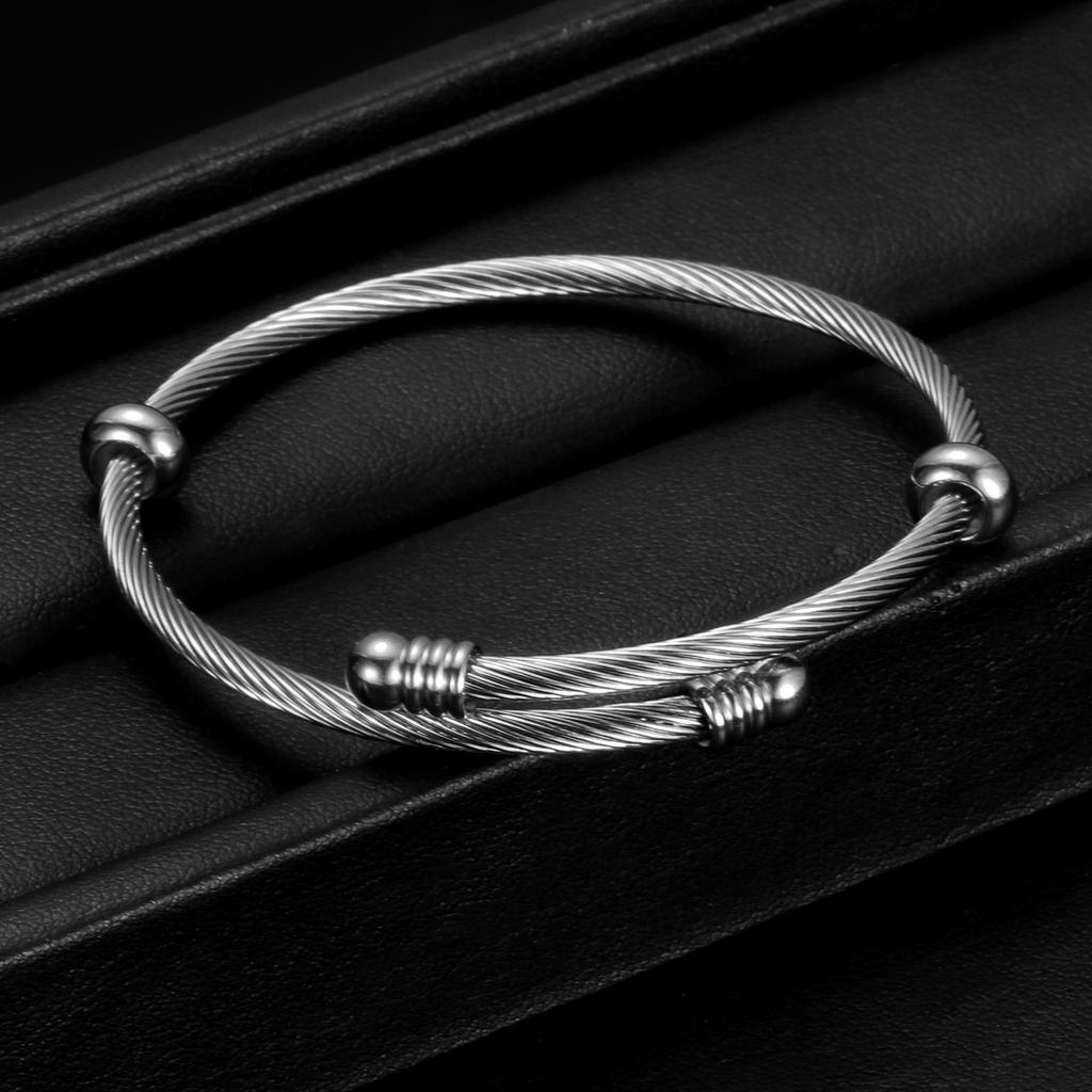 European & American Three-Color Stainless Steel Women's Bracelet: DIY Detachable Titanium Steel Wire for Personalized Style.