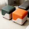 Mobilier pentru salon – Taburete și scaune pufoase