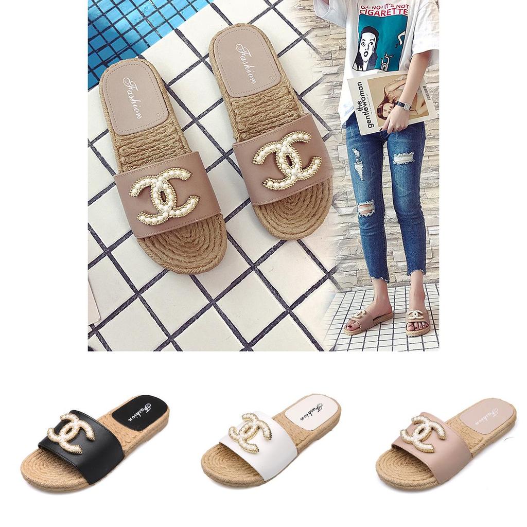 Fashion Women Pearl Plastic Summer Slippers Sandals With Timeless Design For Beach Days