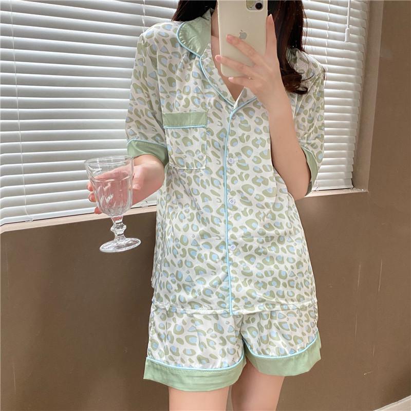 Ice Silk Pajamas Women S Summer Short-Sleeved Fresh Green Leopard Print Lapel High-Value Silk Loungewear Set M