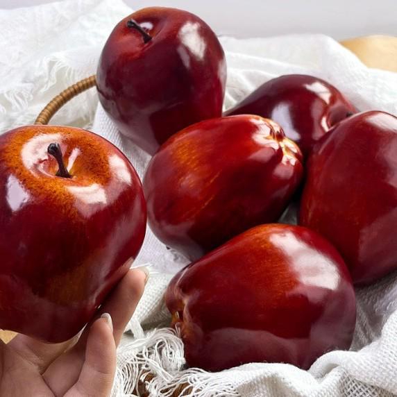 Skladem umělé hadí ovoce a jablka pro domácí dekoraci, fotografování a vzdělávací účely