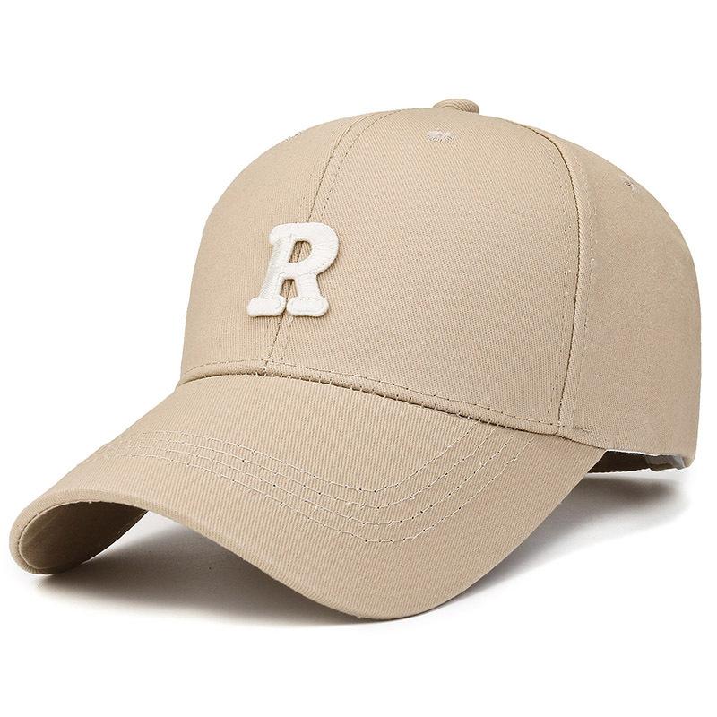The new letter R baseball cap is on the market, fashionable men and women couples, trendy classic casual