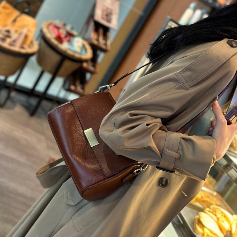 Horní vrstva hovězí kůže Vintage dámská taška Podpaží Dámská móda Crossbody kabelka Vysoce kvalitní textura z pravé kůže Taška přes rameno