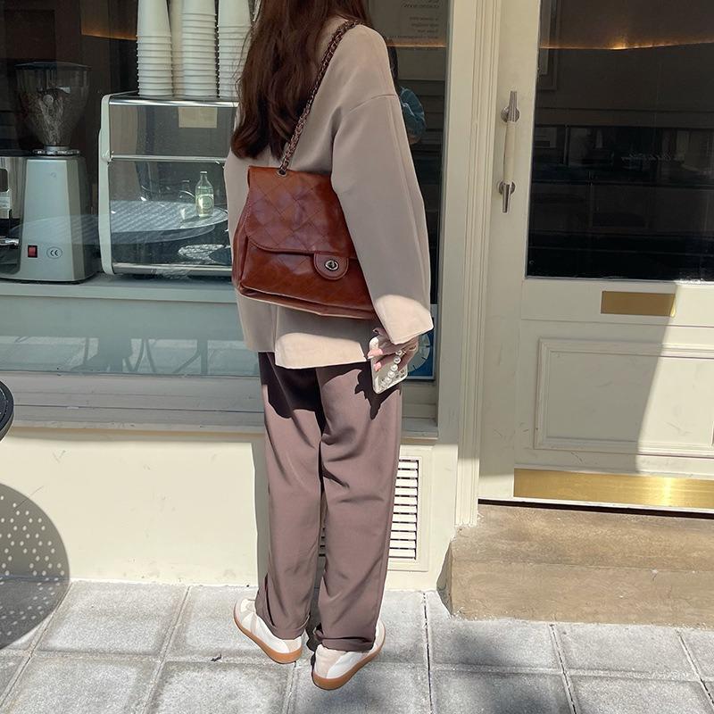 Autumn and winter large-capacity commuter bag, new diamond bag, retro casual and versatile women's shoulder armpit bag tide