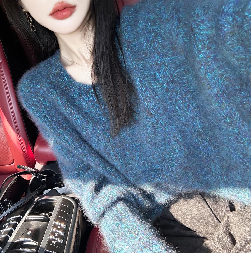 Women's V-Neck Pullover: Soft Heather Yarn, 5% Cashmere, 95% Wool - Cozy and Loose Fit for Autumn & Winter.
