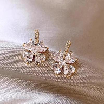 Fashion Luxury Rhinestone Clover Earrings Delicate Tassel Earrings Premium Feeling Earrings Ladies Earrings