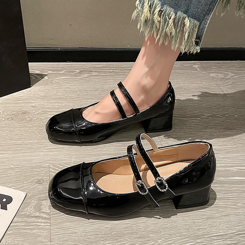 High Heels Women's Silver Lacquer Leather Belt Buckle with Shallow Mouth Middle Heel Shoes Retro Style Mary Jane Women's Shoes