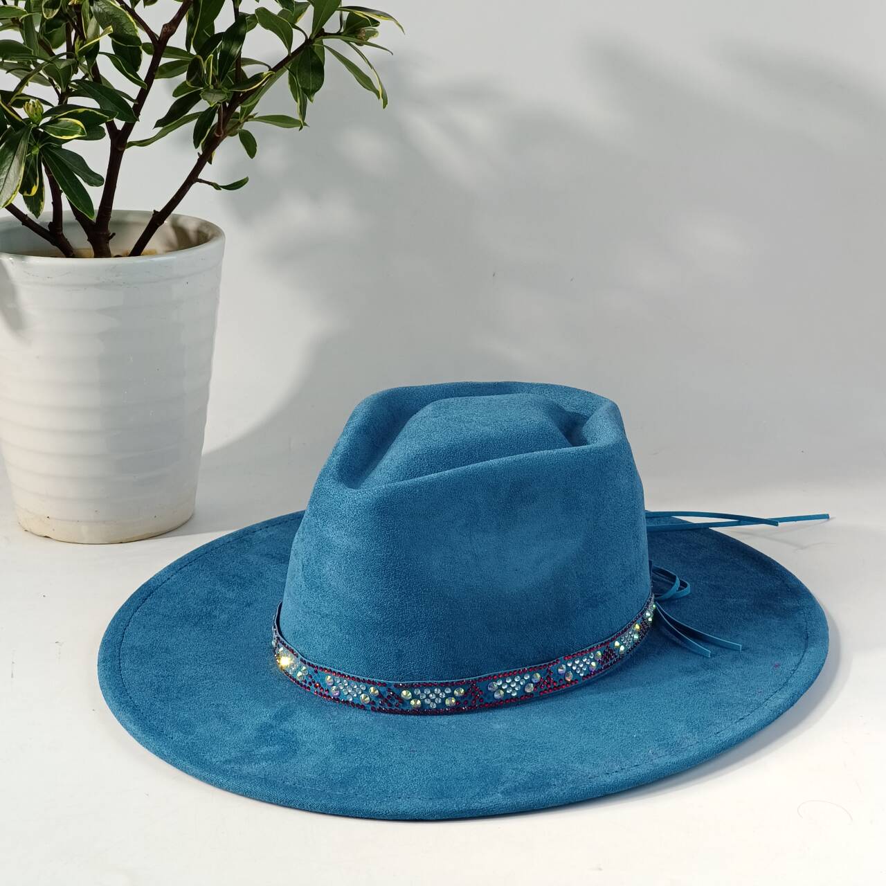 

peacockbluevelvetheartshapedhatpairedwith avelvetdiamondbelta bohemianstyle forautumnwinteroutdoorshoppingchurch hats forwoman M56-58CM