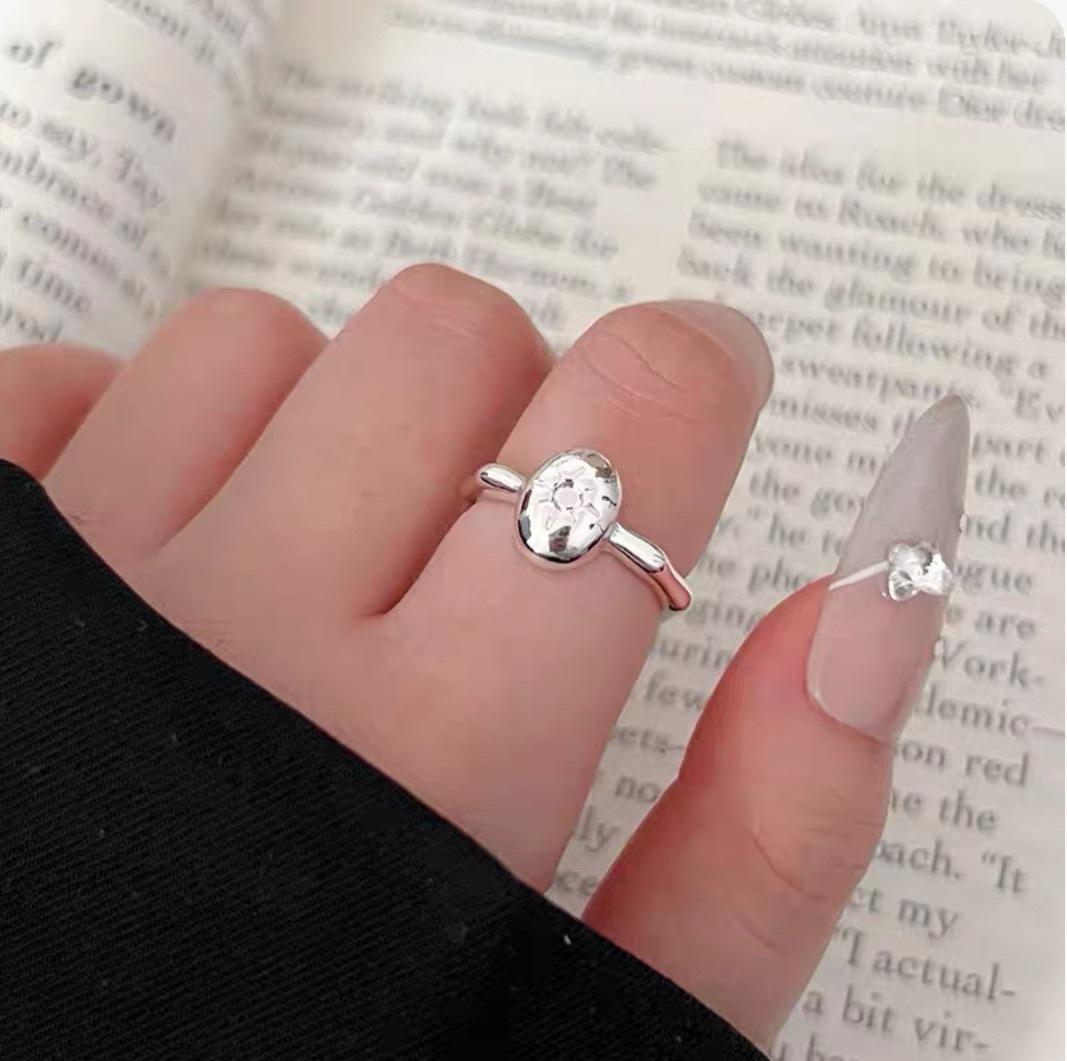 

Geometric Hollow Croissant Open Ring for Women - Trendy, Unique Design for Index Finger Adjustable opening