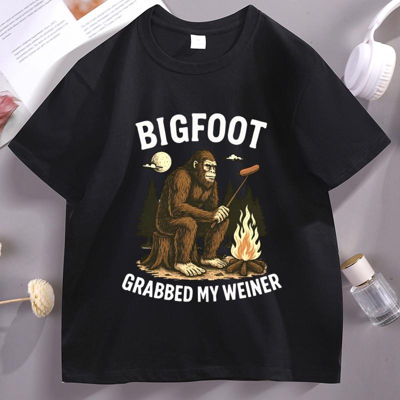 Bigfoot Grabbed My Weiner T Shirt Campfire Sasquatch T-Shirt Bigfoot Camping Tshirt Breathable Casual Round Neck Male Tees