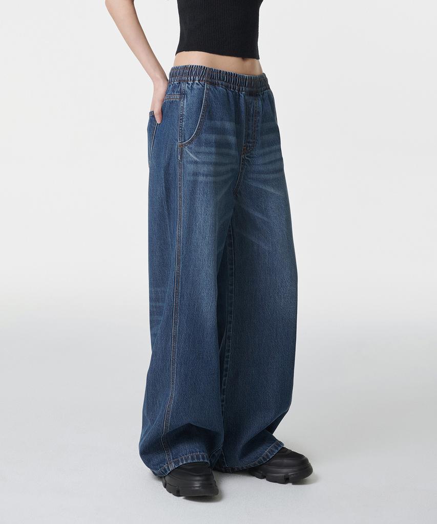 MUSINSA STANDARD WOMAN Women'S Loose Trapeze Elastic Waist Denim Pants [Medium Indigo]