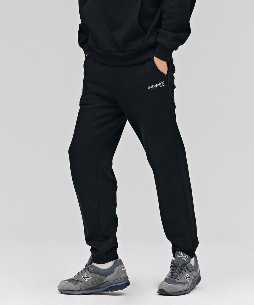 CHASECULT Unisex Essential Jogger Pants - Black