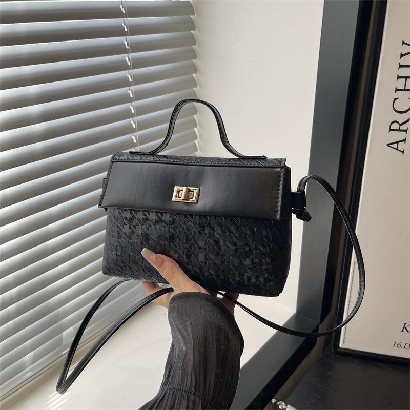 Summer New Solid Color Fashionable Simple Casual Commuting Lock Fashion Crossbody Shoulder Small Square Women's Bag