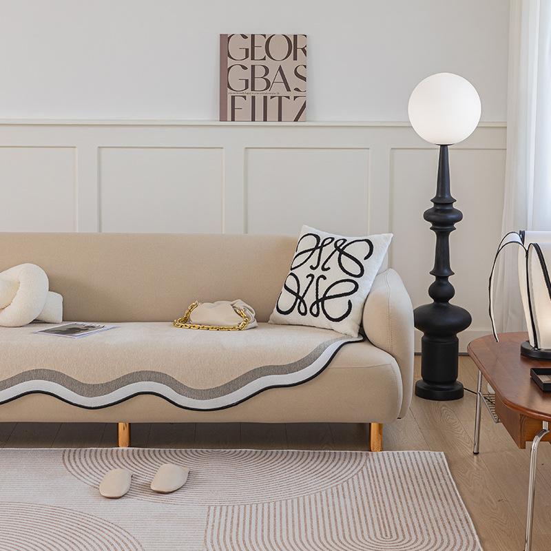 Nieregularna poduszka na sofę z szenili Poduszka o specjalnym kształcie Uniwersalna na cztery pory roku Antypoślizgowa Odporna na zarysowania Jednolity kolor Prosta poduszka