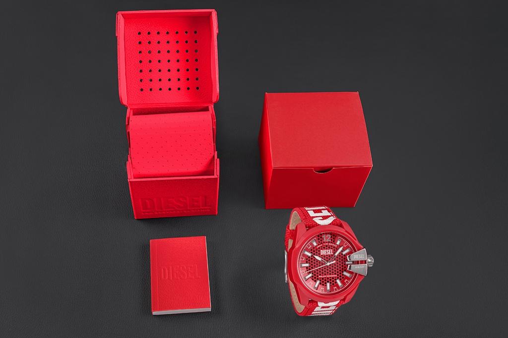 Herreklokke DIESEL Baby Chief Solar PoweRED DZ4619 + ESKE