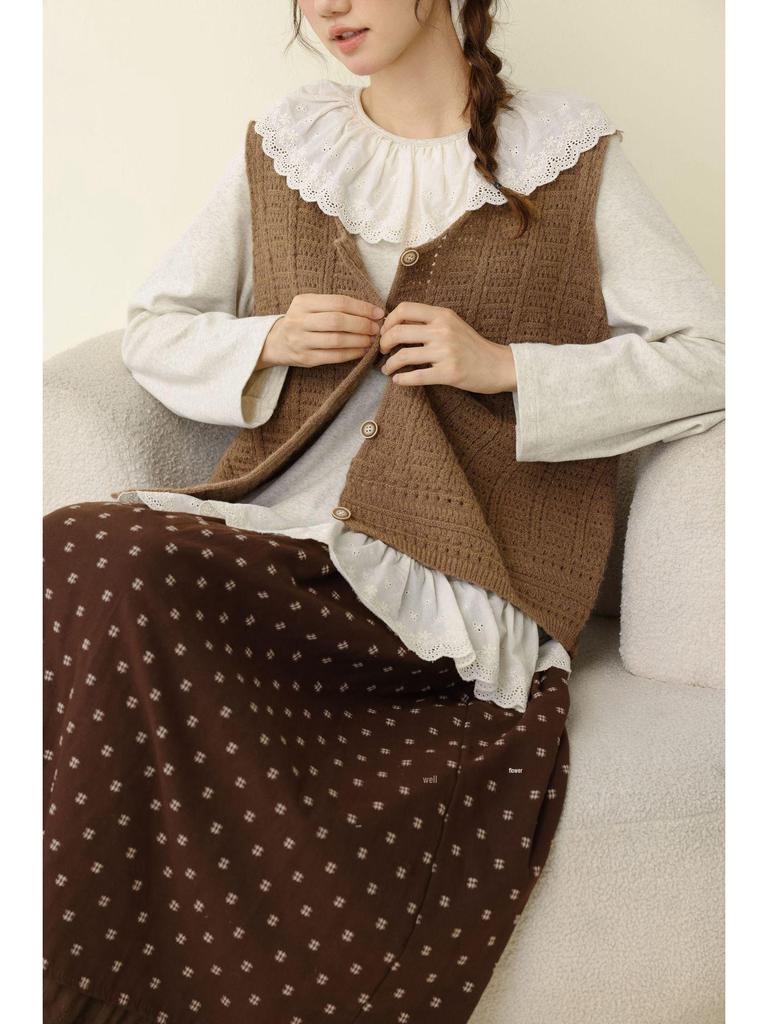 Autumn 2025 Vintage Round Neck Crochet Knit Vest
