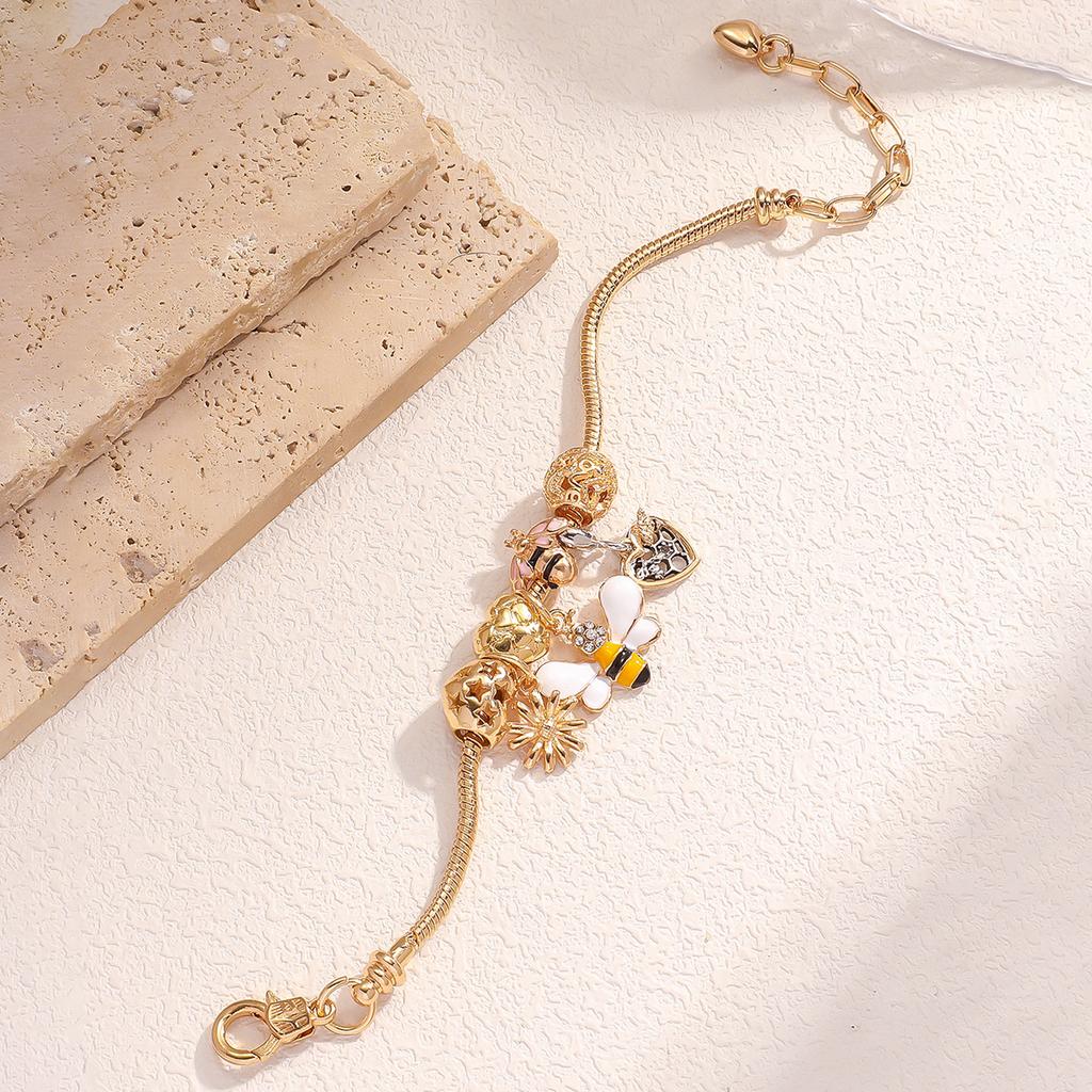Fashion Jewelry Style Bracelet Women'S Little Bee Pendant Bracelet Niche Girlfriend Bracelet
