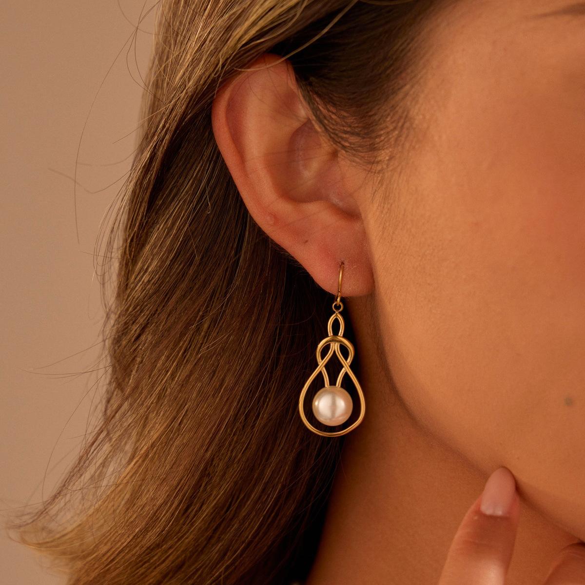 GEMCHIC Women s Vintage French Style Gourd Shape Hollow Pearl Drop Earrings