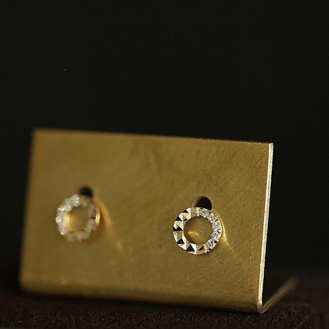 14K Gold-Plated S925 Silver Zircon Engraved Women s Stud Earrings 14K Gold Pair (with Earplugs)
