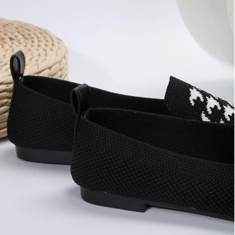 Ladies Casual Knitting Shoes Square Toe Flat Sole Fly Weave Soft Lightweight Large Size Casual Shoes Platform Sandals Footwear