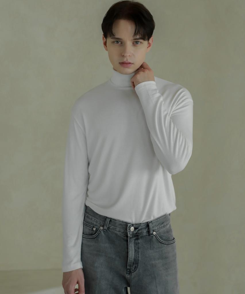 ESN Perfect Turtleneck Knit T-Shirt Off White