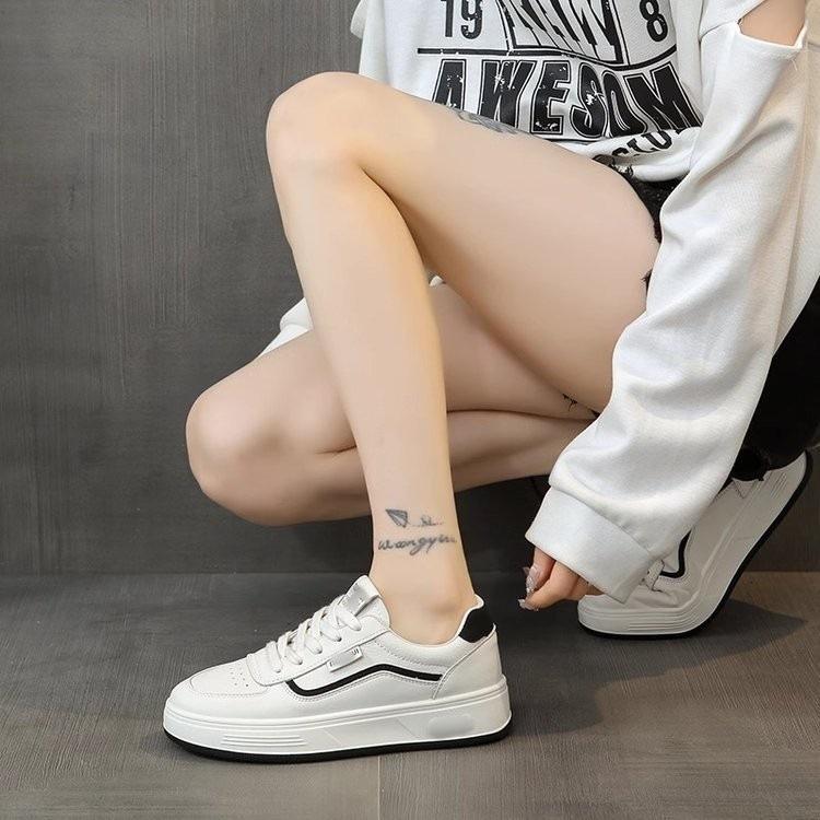 Popular Little White Shoes Women's 2025 Autumn New Flat-soled Women's Shoes Lace-up Fashionable Versatile Platform Casual Sports Board Shoes