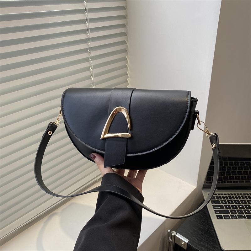 Textured Retro Summer New Popular Fashion Fashionable Messenger Bag One Shoulder Underarm Saddle Bag