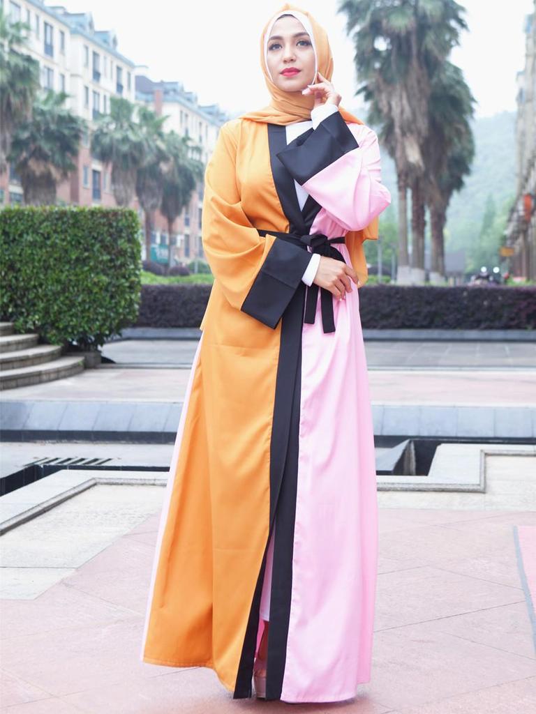 LR129 Middle East Color Block Robe – Elegant, Loose-Fitting Design