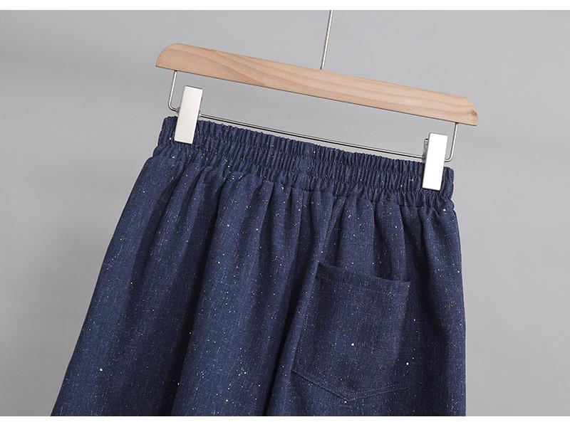 2025 Women's Trendy Casual Summer Two-Piece Set: Short-Sleeved Top & Slimming Shorts