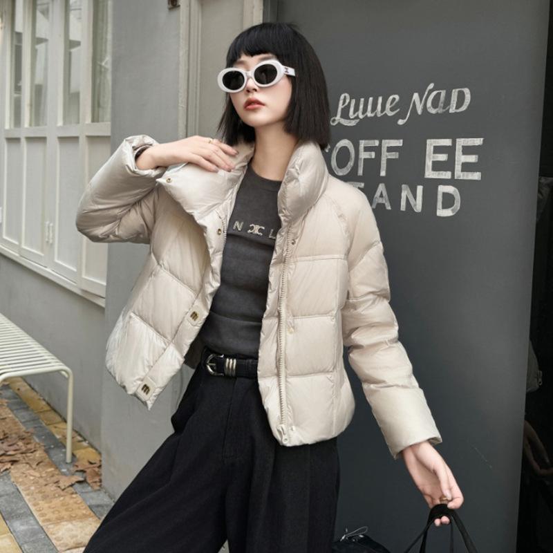 M-button short down jacket women's 2024 winter fashion stand-up collar thickened high-end white duck down straight casual jacket tide