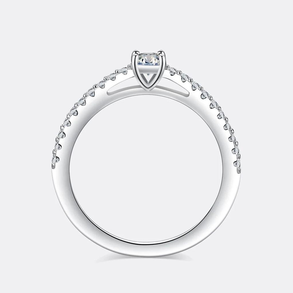 Real   CopperSmall Moissnaite Ring For Women Simple Sparkling Round 0.3CT Certificated Lab Diamond Finger Rings