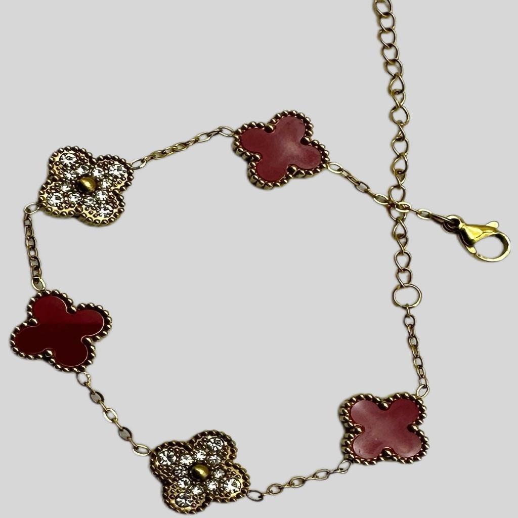 

18K Women s Mother-of-Pearl Double-Sided Clover Titanium Steel Bracelet