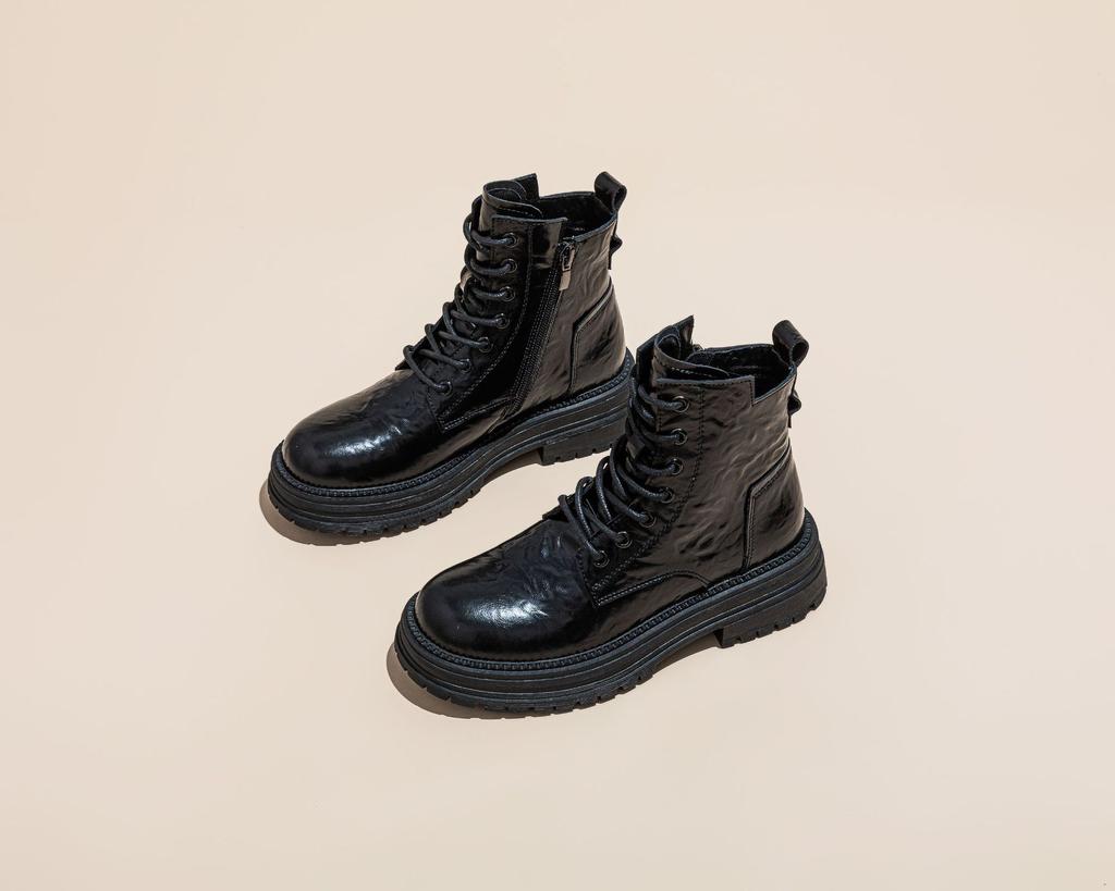 Thick-soled Martin boots women's 2025 autumn and winter new retro style lace-up single boots popular British outdoor casual short boots