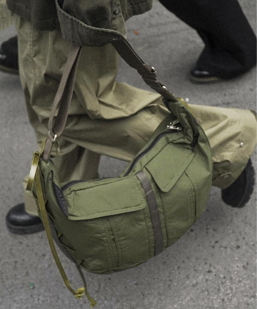 Iugamakaras Taped Shoulder Bag (Khaki)