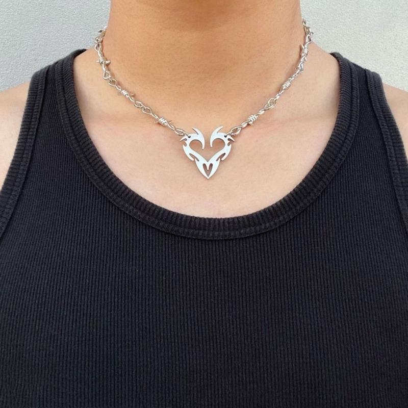 Fashion Gothic Thorn Heart Charm Choker Necklace for Women Men Hip-hop Punk Metal Chain Neckwear Fashion Party Jewelry