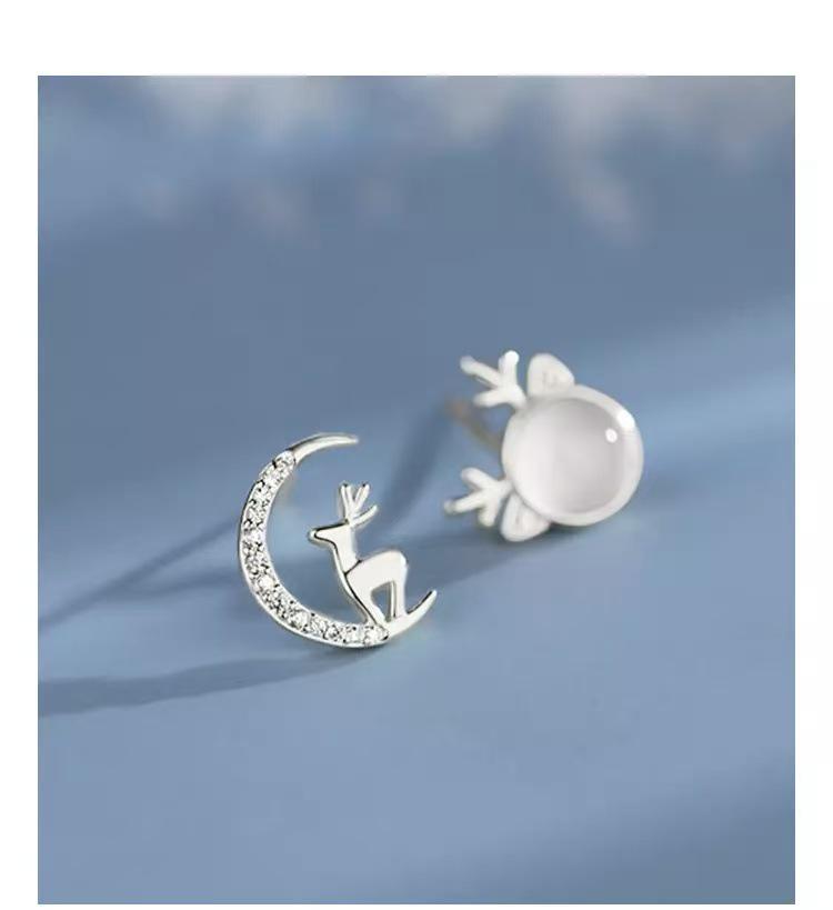 Pure Silver Korean Minimalist Antler Stud Earrings - Sweet Moonlight Reindeer Christmas Design
