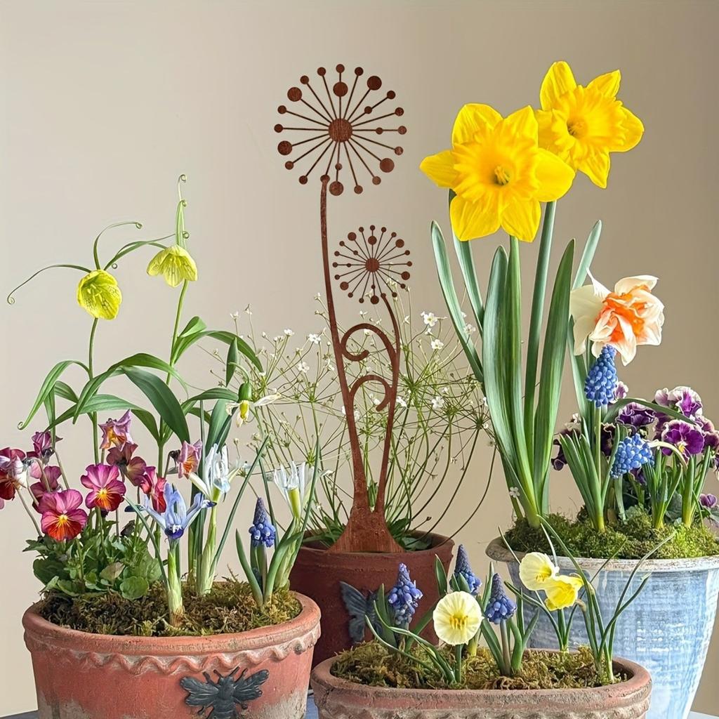 Flower Shaped Metal Patio Pillar Classic Style Natural