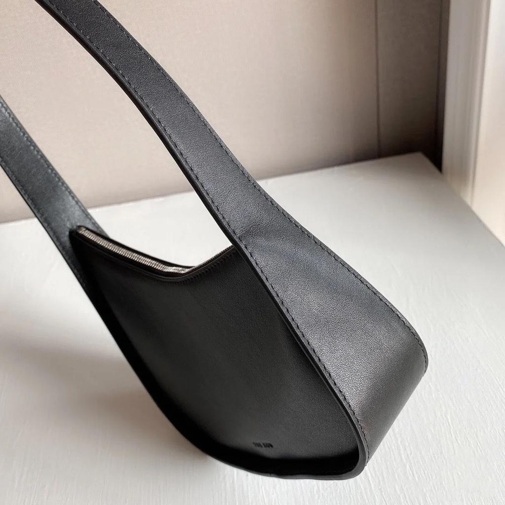 Minimalist Half-moon Leather Top Layer Women's Bag Niche Design High-quality Genuine Leather Shoulder Bag