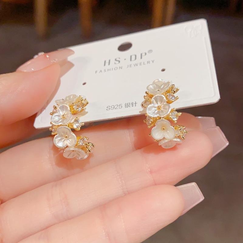 Women Fashion Rhinestone Flower C Shaped Hoop Earrings Minimalist Versatile Female Jewelry