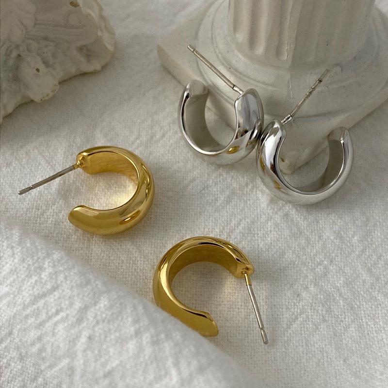 2022 Elegante Mückenabwehr-Ohrclips: Luxus-Nischendesign, Ohrringe ohne Piercing für Frauen