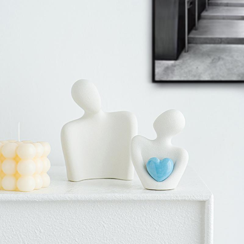 European Porcelain Figurine Sculpture Decor Heart-shaped Couple Ornament Room Bookshelf Heart-shaped Character Statue Handicraft