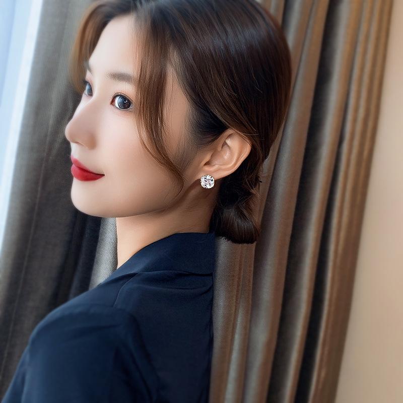 Spring/Summer 2024 Trend: Temperament 925 Silver Rhinestone Crystal Stud Earrings for Women