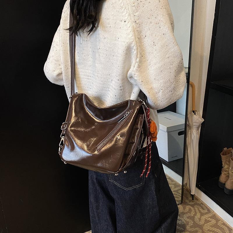 2025 new fashion trend versatile backpack women's bag shoulder bag high-end foreign style small backpack