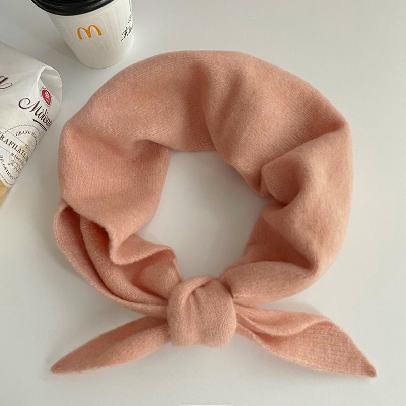 Winter new versatile triangle scarf small scarf women's autumn, autumn and winter comfortable skin-friendly neck care thickened warm scarf