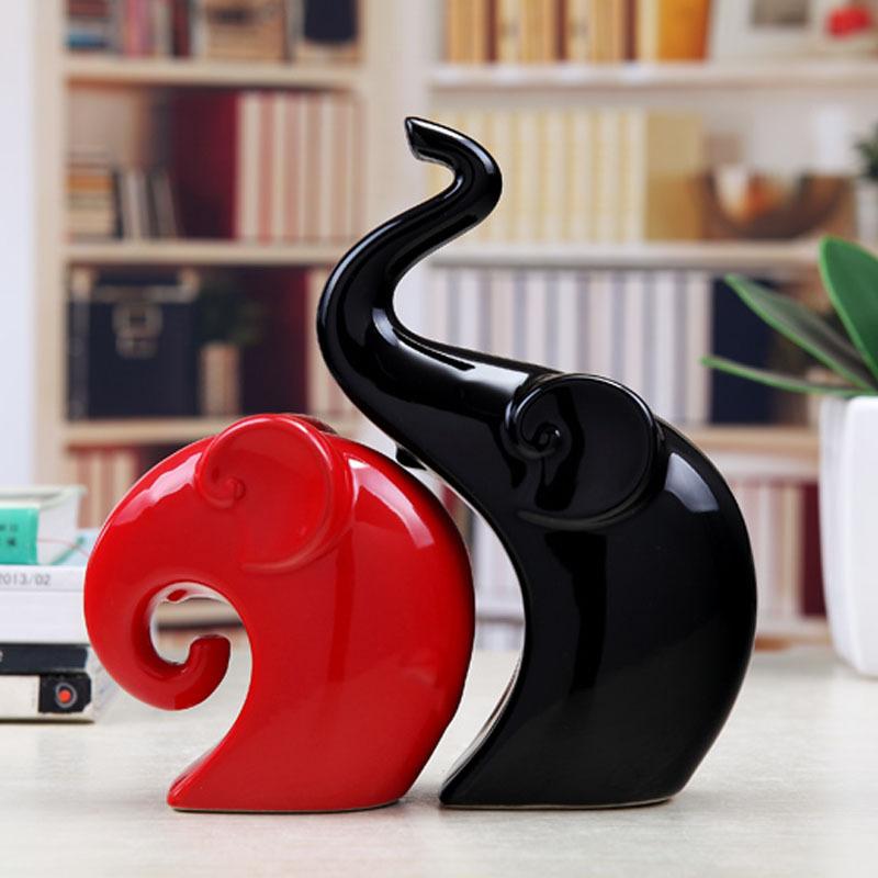 

Керамическая гостиная винный шкаф украшения современный простой вход украшение свадебный подарок пара значок Red and black attachment like a pair