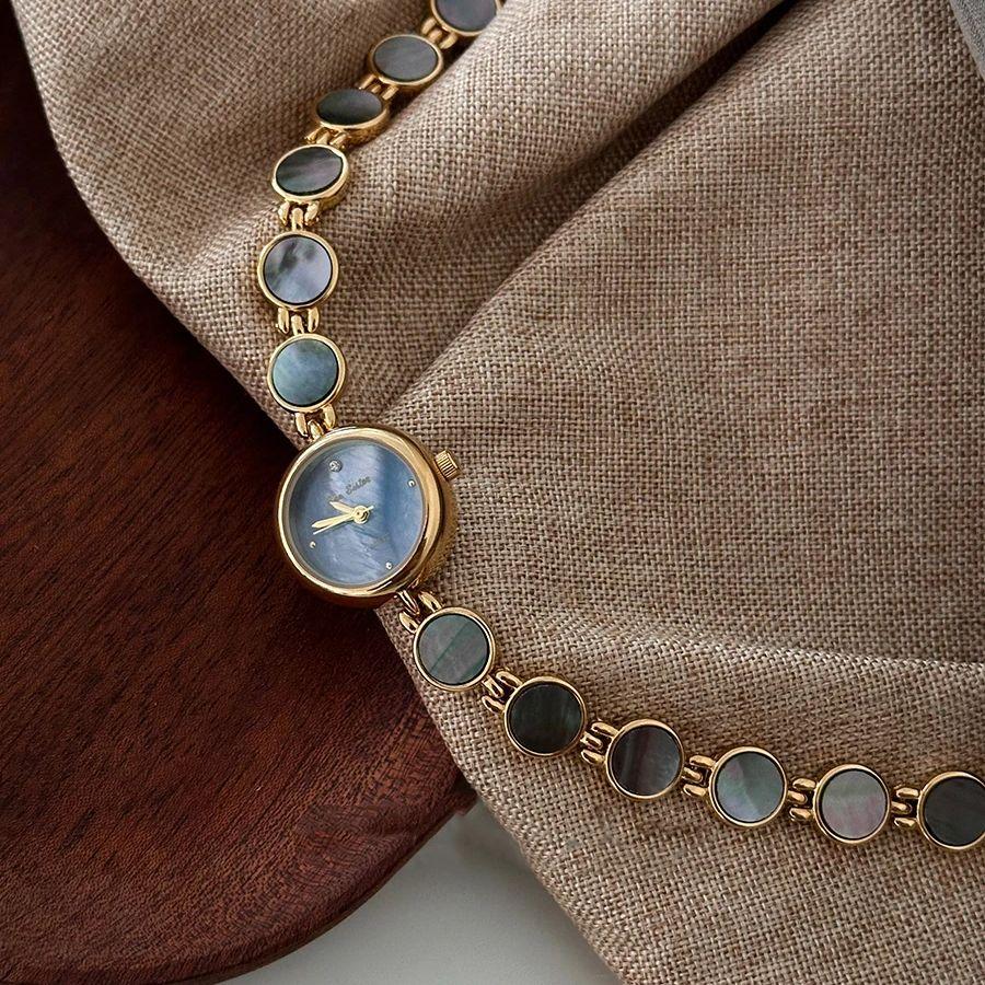 NEW Retro Deep Sea Shell Woman' Watches With Round Bracelet, High-end Niche Small Dial, Paired With a Dress, An Exquisite Gift