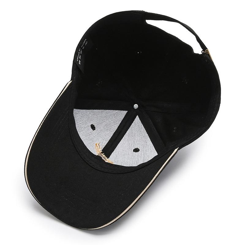 Cappello da uomo versione coreana cappellino di marca alla moda nuova moda versatile casual visiera cappellino da baseball con piuma stradale Donna