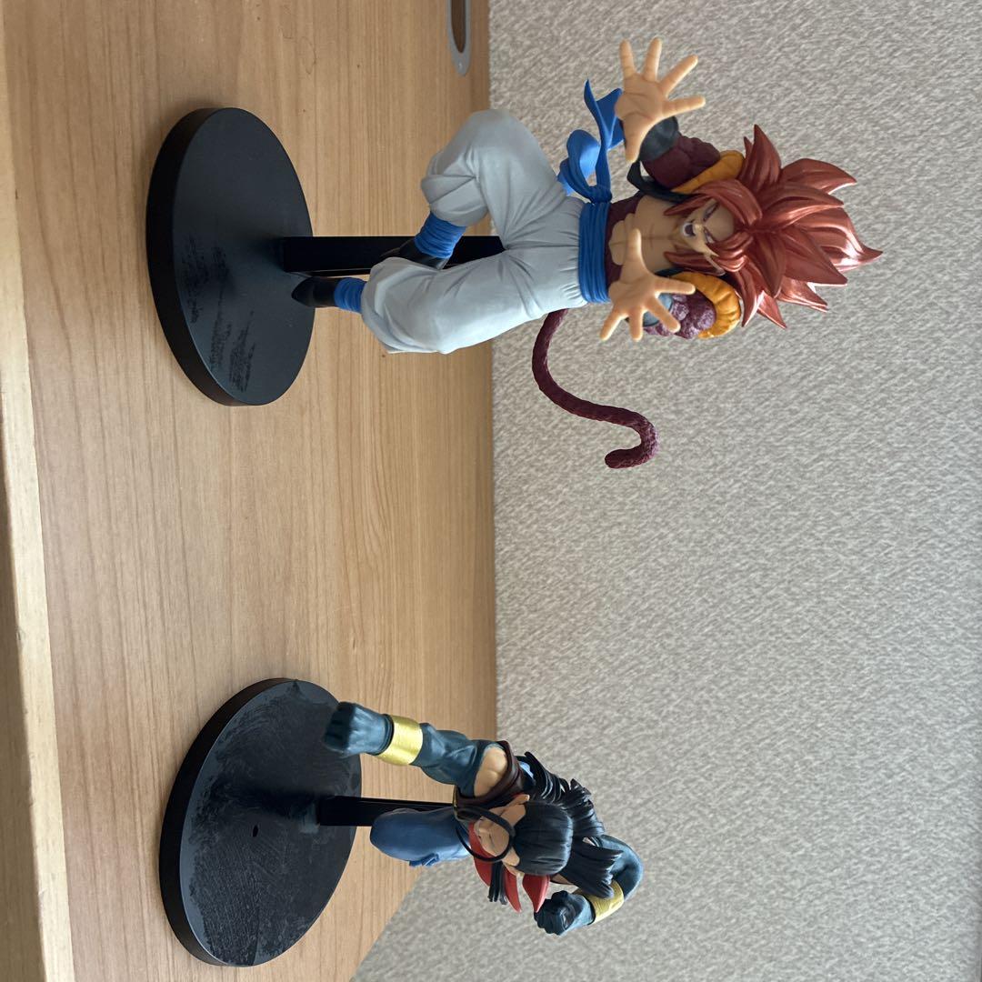 

[USED] Dragon Ball Figure Attack Pose