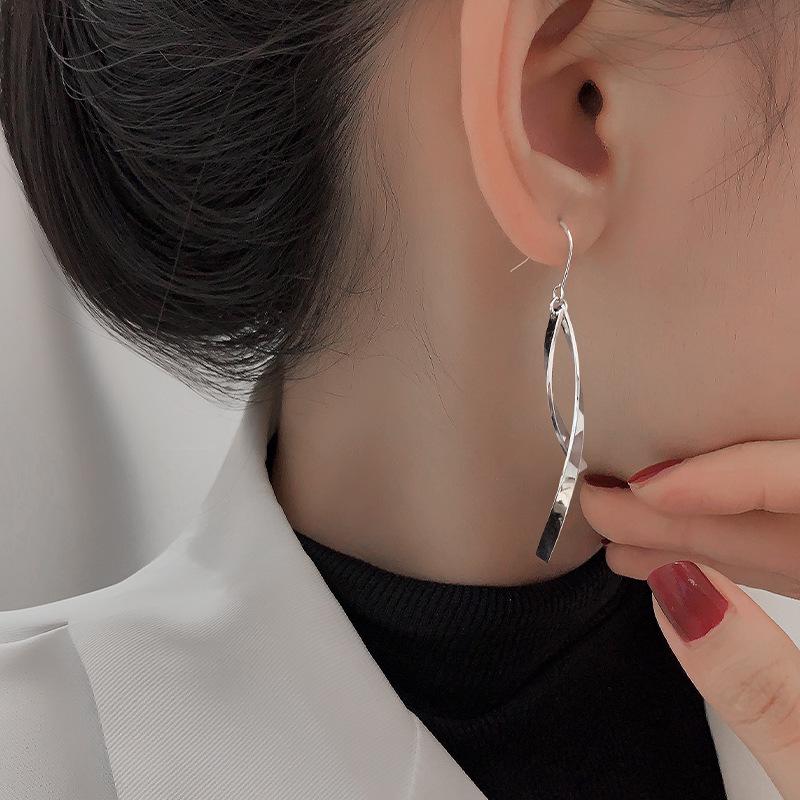 Kolczyki z frędzlami z igłą ze srebra próby 925 - Trend 2023, Niszowy Design, Luksusowe wiszące kolczyki