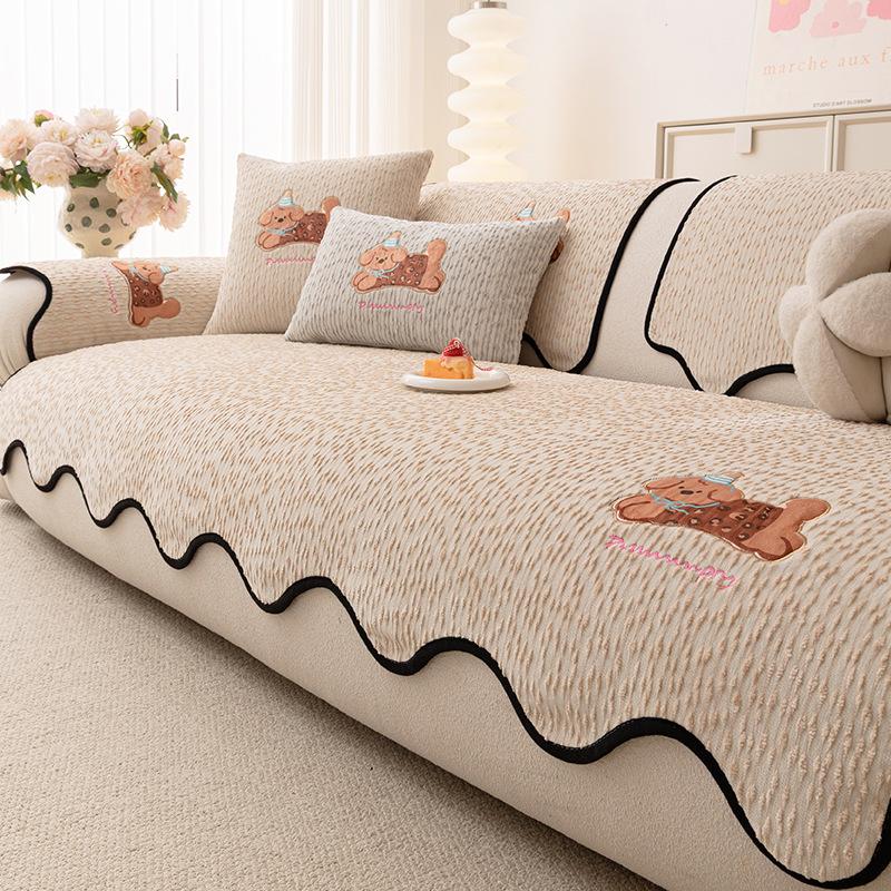

Cartoon special-shaped sofa cushion universal in all seasons 2025 new high-end seat cushion one-piece non-slip straight-row cover cloth towel 70*70cm